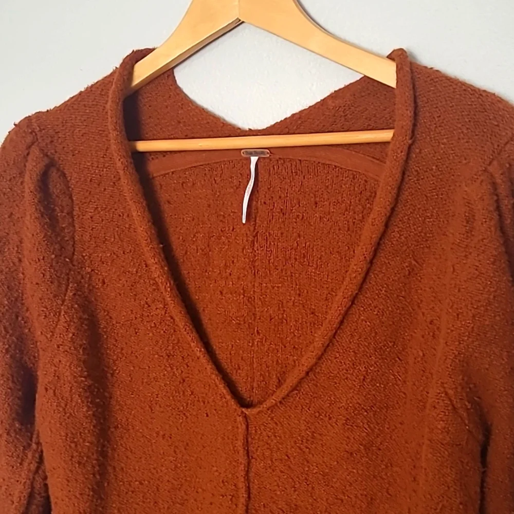 Free People Reverie Popcorn V Neck Sweater - Picture 3 of 5